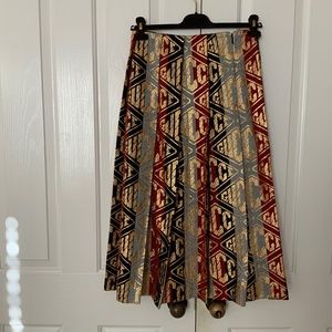 SOLD. Gucci Skirt